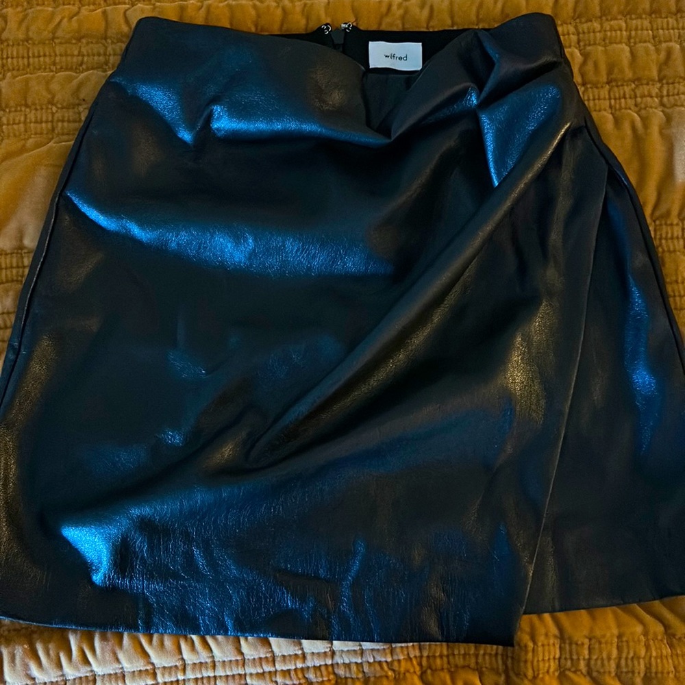 Wilfred Vegan Leather Skirt